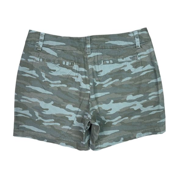 Caslon Green Camo Shorts - Size 10 - Picture 2 of 3